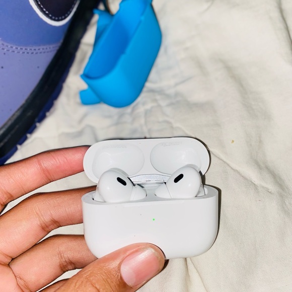 AirPods Pro 2 generation - Picture 4 of 5